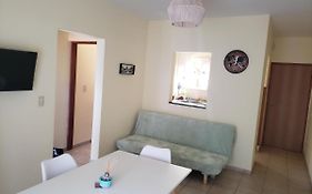 Excelente departamento en zona céntrica. C/Cochera